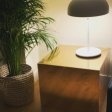 Mesa revestida con poliestireno espejo oro
